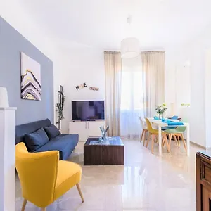 Hostly - Colorhome Midtown - Unique 3 With 3 Private Bathrooms , Pisa Italia