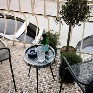 Apartment Grosszuegiges, Charmantes In By Fiorentino Salzburg