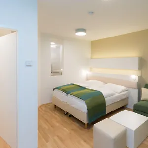 Smart Living - Hauptbahnhof - Self Check-in Viena
