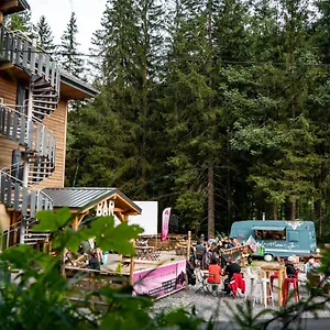 https://1861-chatel-hostel.hotels-rhonealpes.com