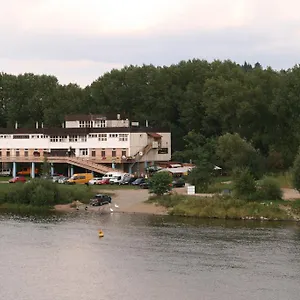 https://hostel-boathouse.praguehotelsweb.com
